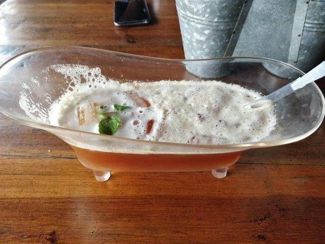 Подача страв у закладах, яка вас здивує - фото 278457