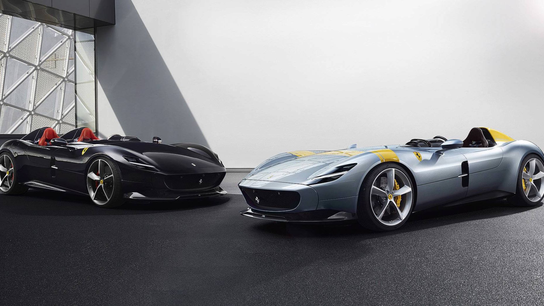 Італійський виробник суперкарів показав перші зображення Ferrari Monza SP1 і SP2