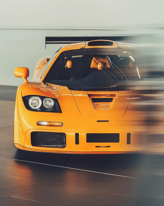 Річард Пардон показує автомобілі мрії - фото 276985