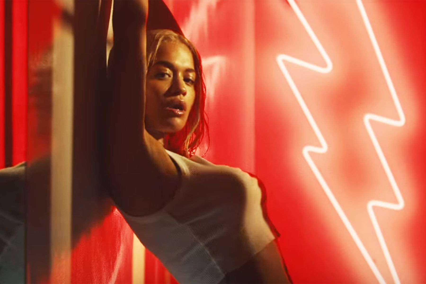 Вечірка вдалась: Ріта Ора випустила кліп Let You Love Me