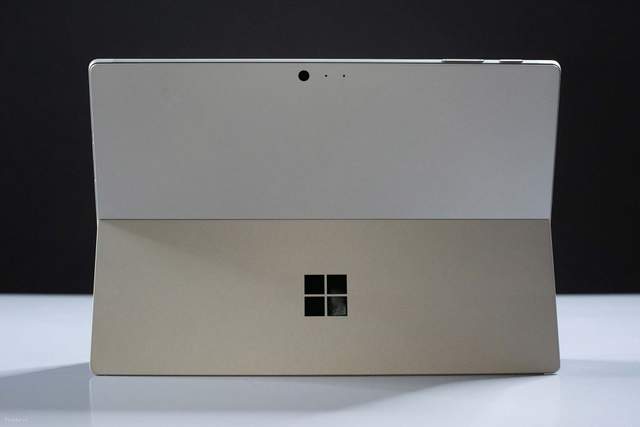 Новий планшетний ПК Microsoft Surface Pro 6 - фото 278554