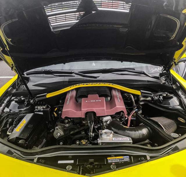 В Україні побачили заряджений Chevrolet Camaro ZL1- фото 277539