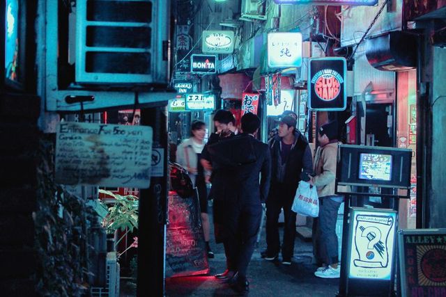 Нічні фото Токіо, які змушують затримати погляд - фото 275140