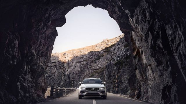 Volvo показала новий V60 Cross Country - фото 278288