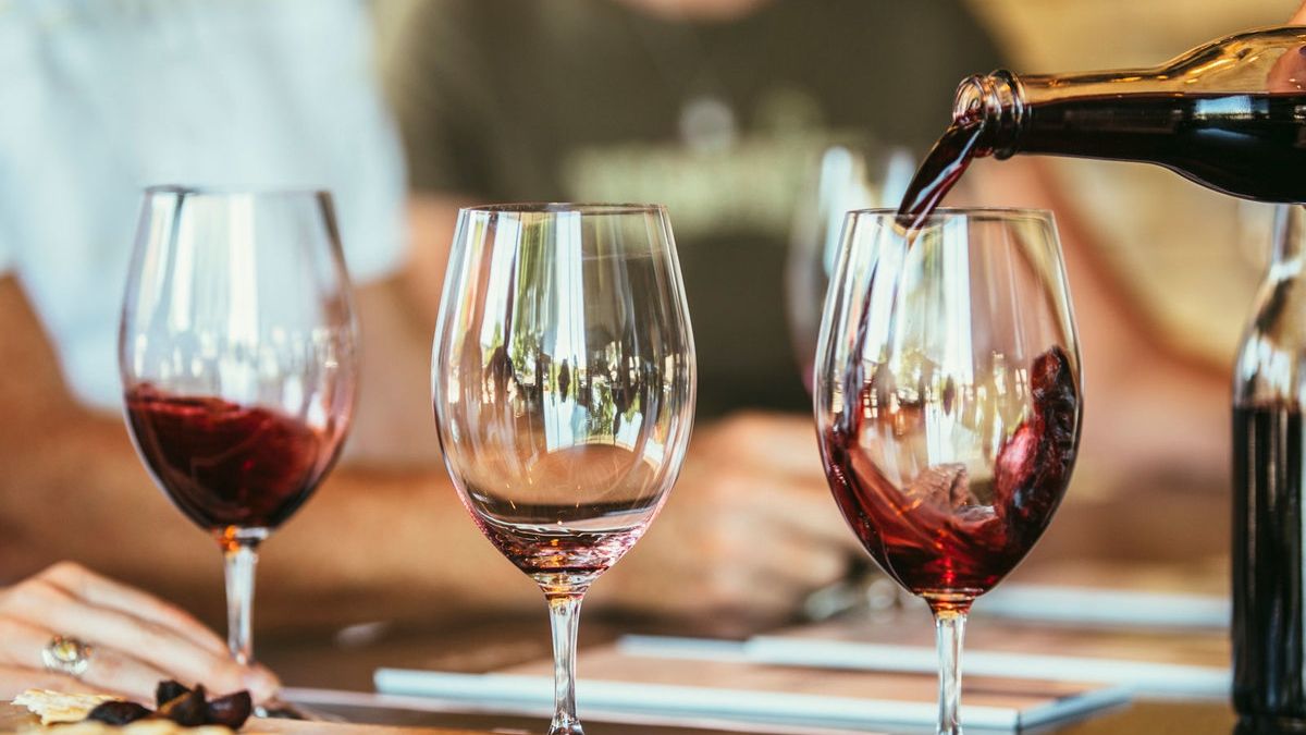 Названа несподівана користь дегустації вина