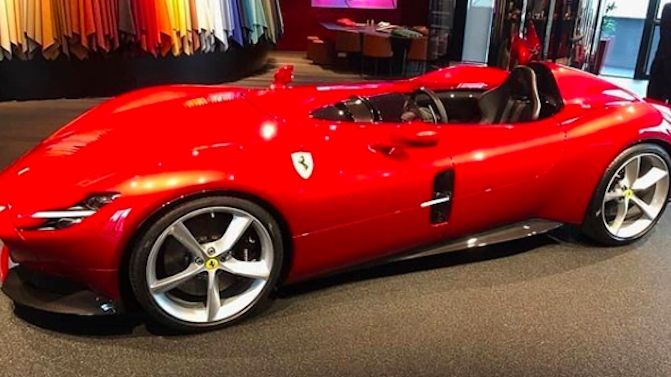 Розсекречено найнеймовірніший суперкар Ferrari в історії