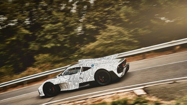 Mercedes-AMG Project One проходить випробування - фото 277385