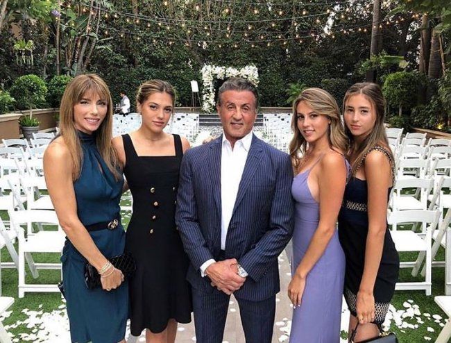 Сталлоне поділився милим знімком з родиною - фото 1