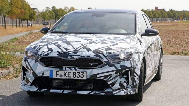У США помітили під час дорожніх тестів стильний Kia ProCeed GT - фото 275548
