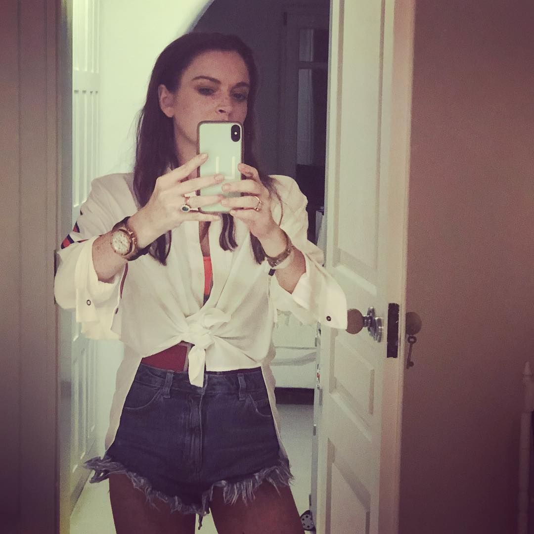 Королева? Який вигляд має Ліндсей Лохан