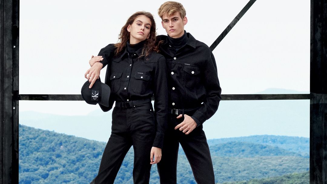 Дочка і син Сінді Кроуфорд знялися в ефектній рекламі Calvin Klein