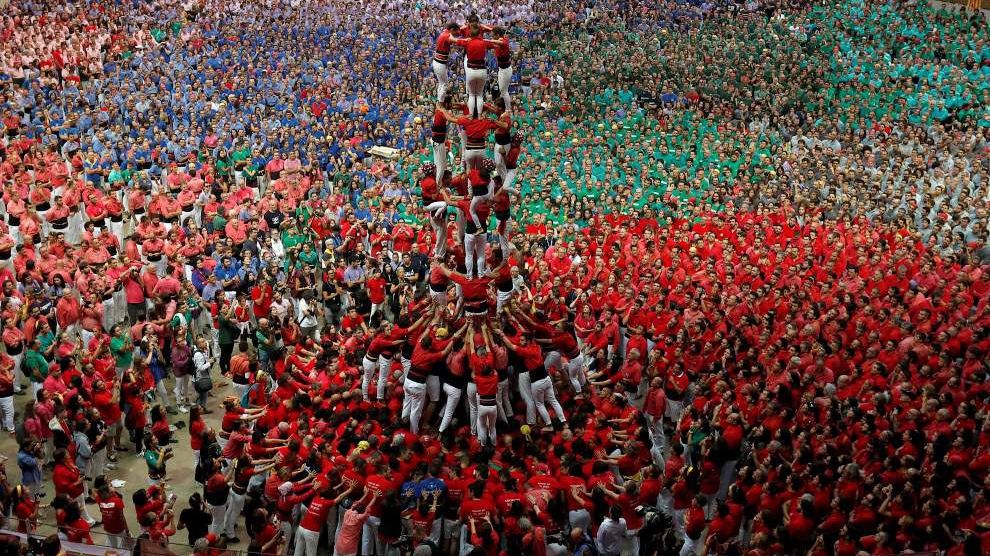 Карколомні знімки з іспанського фестивалю веж з людей