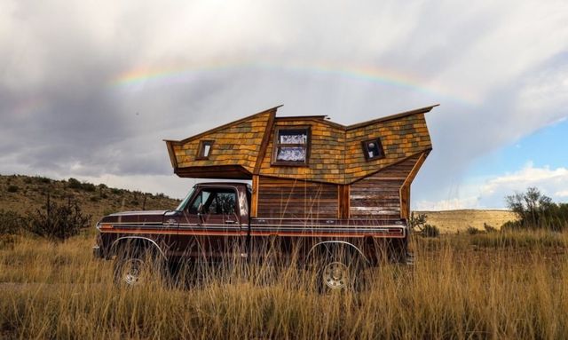 Старий пікам став будинком на колесах - фото 285195