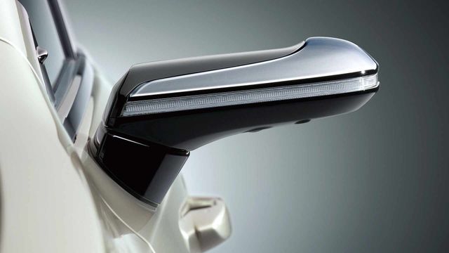 Автомобіль з камерами замість дзеркал - фото 284627