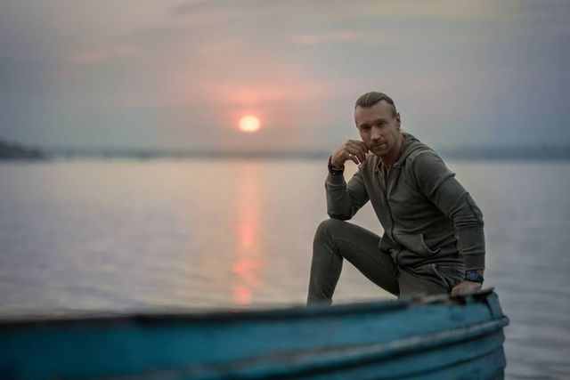 Олег Винник кличе на свої концерти - фото 285123