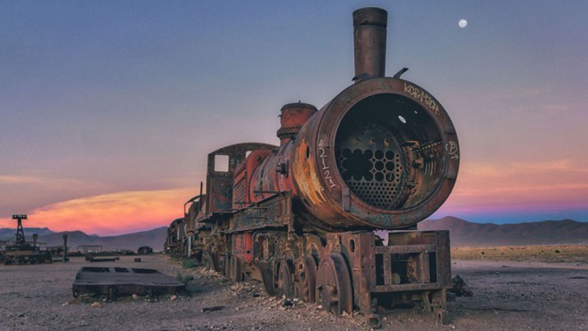 Кладовище старих поїздів у Болівії - фото 1