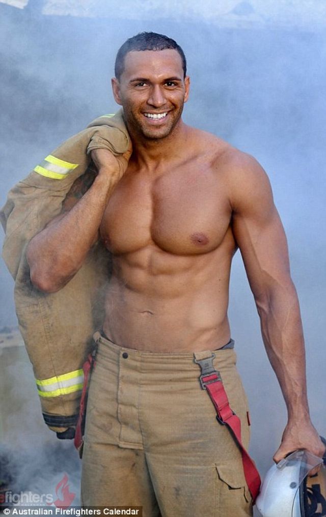 Благодійна фотосесія пожежних - фото 282015