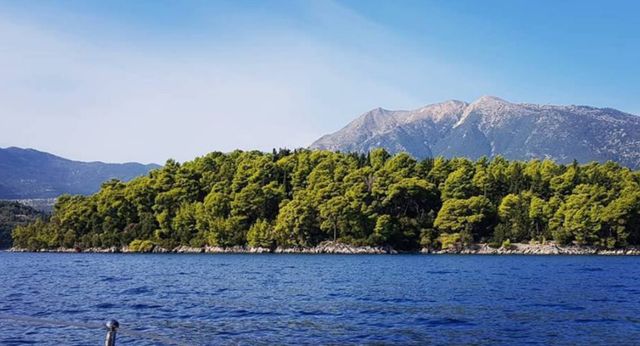 Так виглядає одне з мальовничих сіл Греції - фото 283758