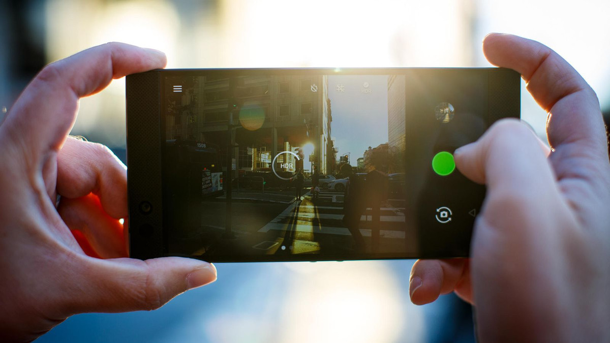Razer Phone 2 упевнено пройшов тест на міцність - фото 1