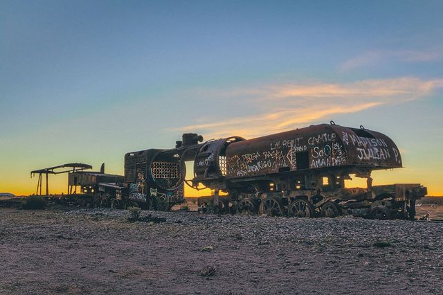 Кладовище старих поїздів у Болівії - фото 286015