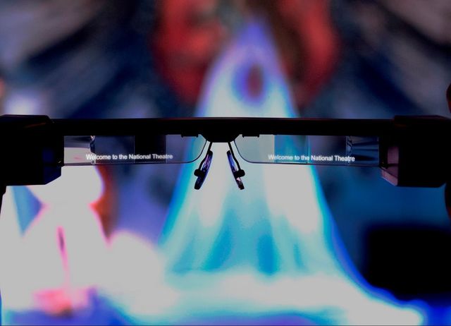 Окууляри, які можуть відтворювати субтитри в реальному часі - фото 280733