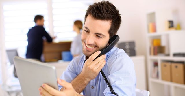 Не надзвонюйте їй - фото 285499