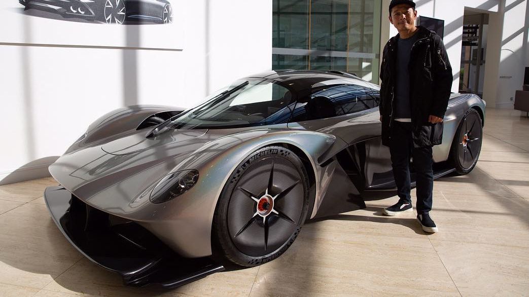Японський мільярдер розсекретив образ серійного Aston Martin Valkyrie
