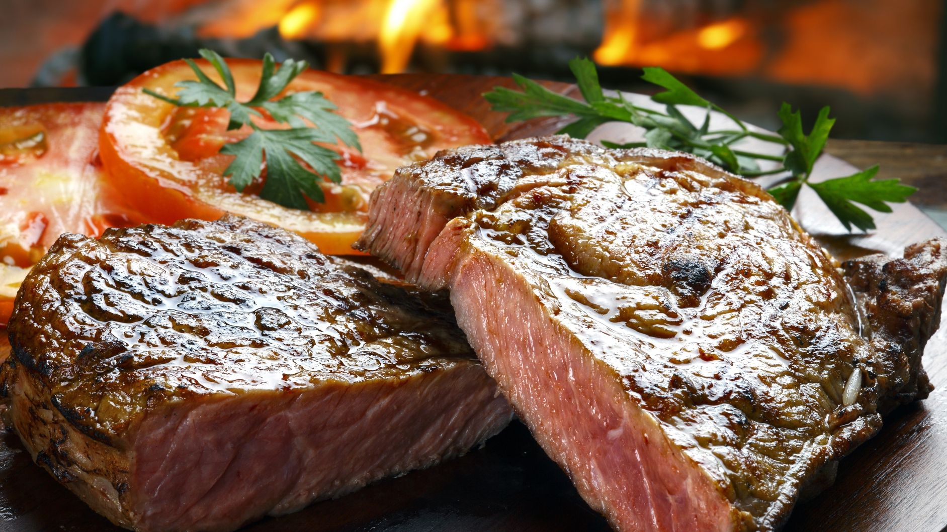 Лікарі назвали ще одну причину регулярно їсти м'ясо