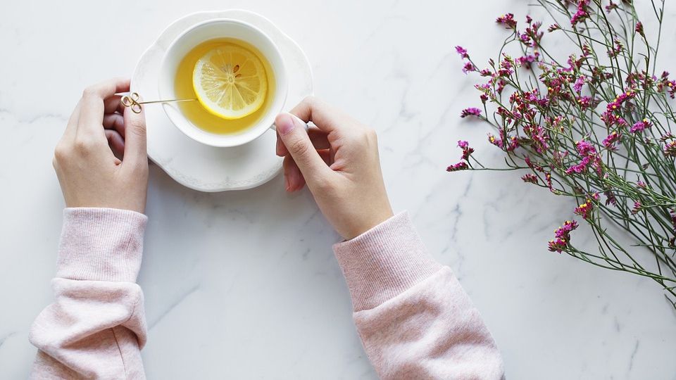 Популярні народні методи від застуди, які зроблять тільки гірше