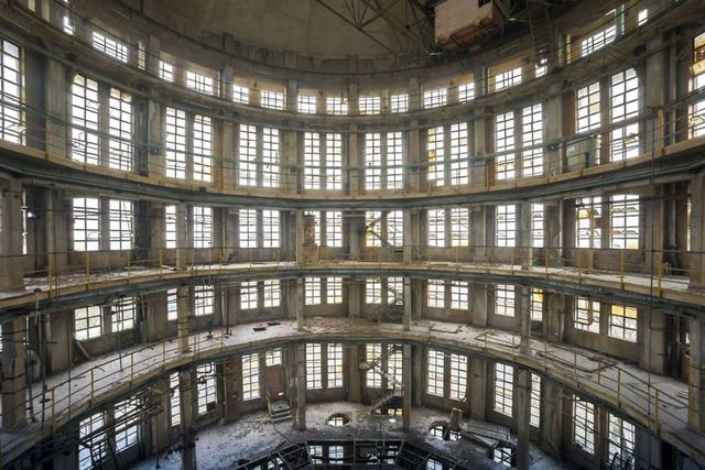 Залишені будівлі світу, в яких вирує життя - фото 281168