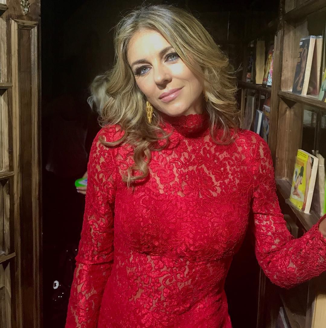 Елізабет Херлі показала ідеальну фігуру - фото 1