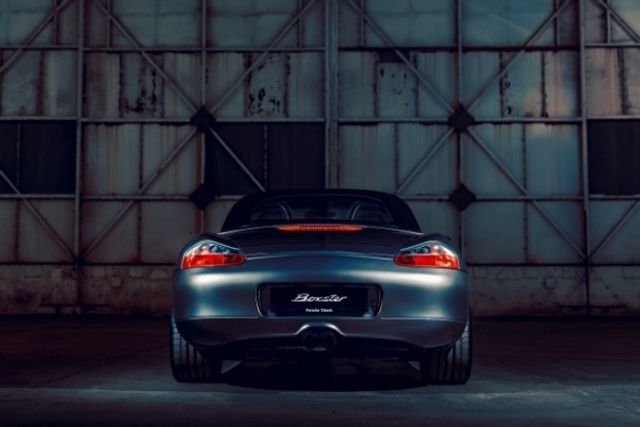 Porsche готує унікальний аукціон - фото 285471