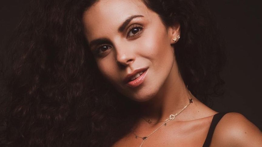 Каменських похвалилася фігурою в напівпрозорому комбінезоні