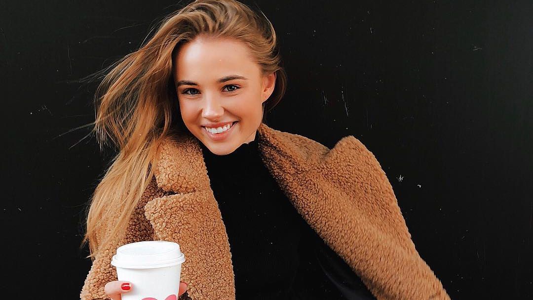 Лола із серіалу Школа випустила дебютну пісню: слухайте новинку