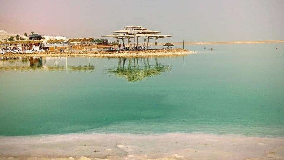 У мережі показали ефектні фото Мертвого моря