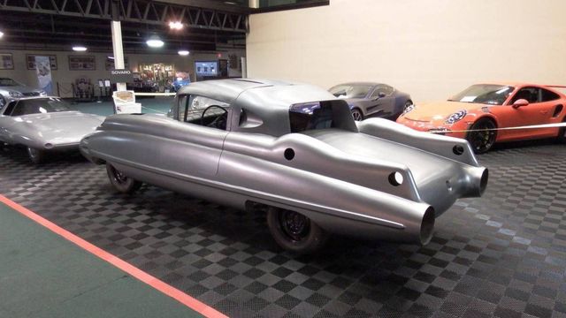 На продаж виставлено унікальний концепткар 50-х років- фото 280724