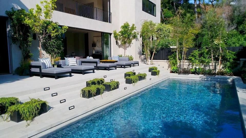 Кайлі Дженнер з хлопцем купили розкішний особняк: фото