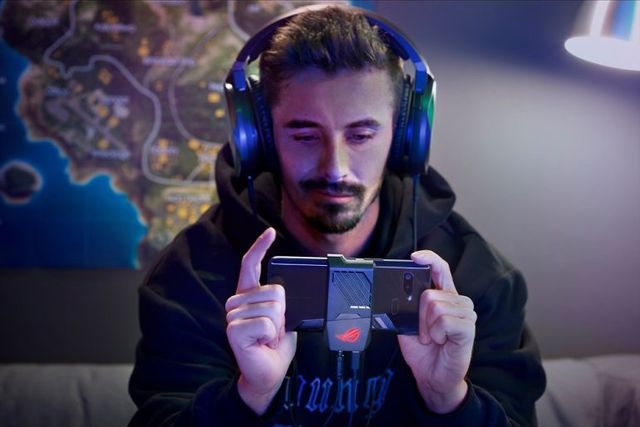 ASUS ROG Phone - фото 281745