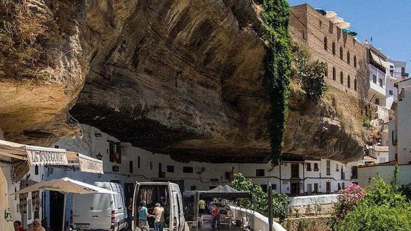 Місто Сетеніль-де-лас-Бодегас - фото 1