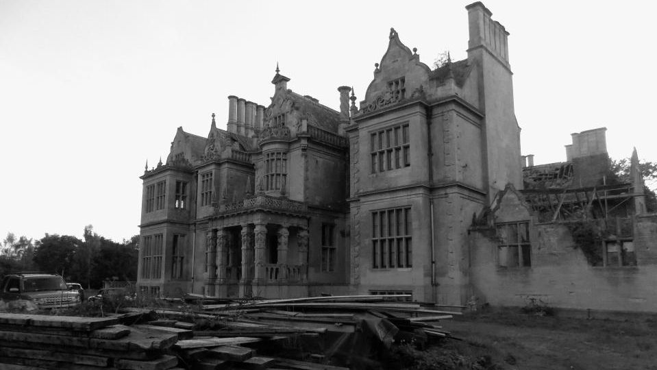 Привиди потрапили на фото - фото 1