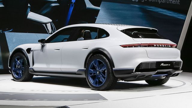 Porsche Mission E Cross Turismo - фото 283851