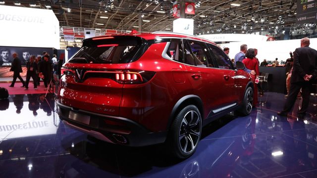 В'єтнамська марка VinFast представила седан і кросовер у Парижі - фото 279902