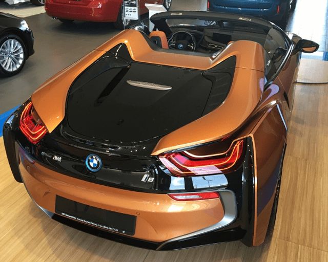 В Україні почалися продажі нової шикарної BMW - фото 281467