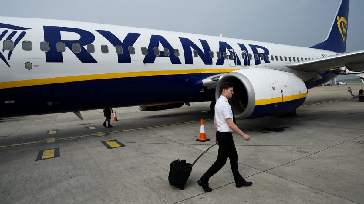 Ryanair починає польоти в нові міста - фото 1