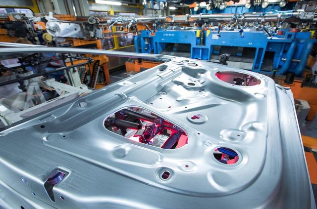 Штучний інтелект буде перевіряти пластини металу - фото 282582