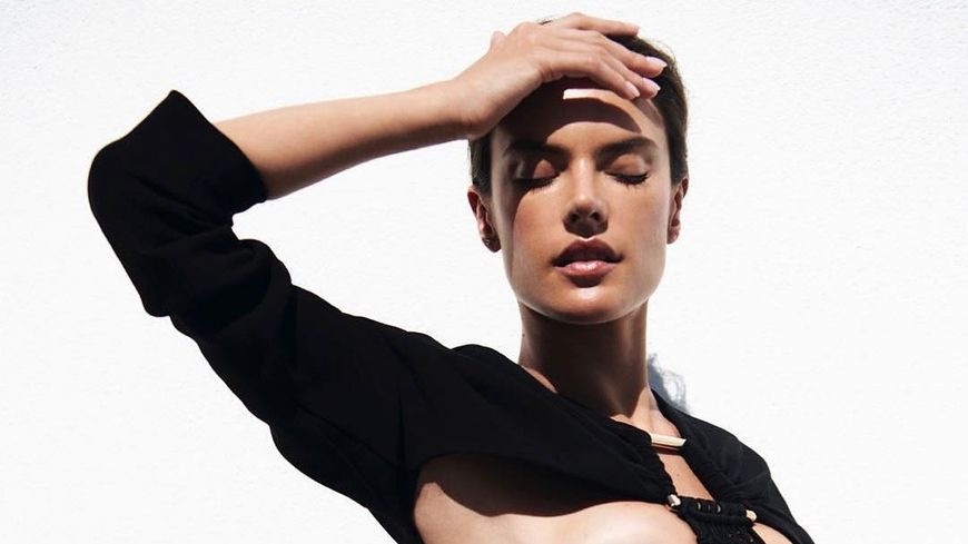 Ангел Victoria's Secret спокусила відвертим фото