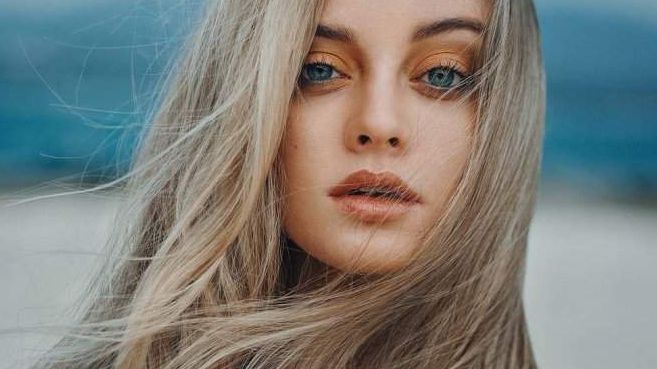 Портрети українських дівчат, які зачаровують