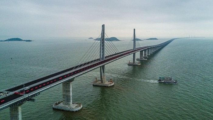 У Китаї відкрили найдовший у світі міст