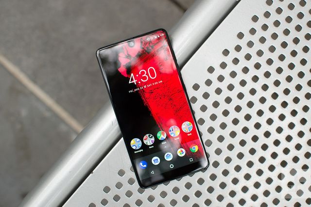 Гаджет зможе самостійно відповідати на повідомлення - фото 281849