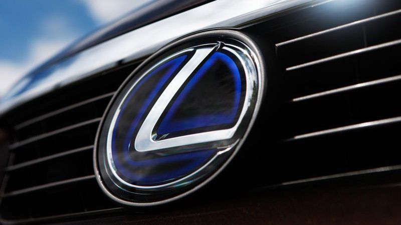 Представники Lexus задумалися про створення мінівена